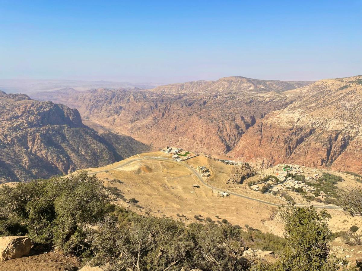 Jabal Dana Hotel - The Highest Hotel In Jordan Exterior photo