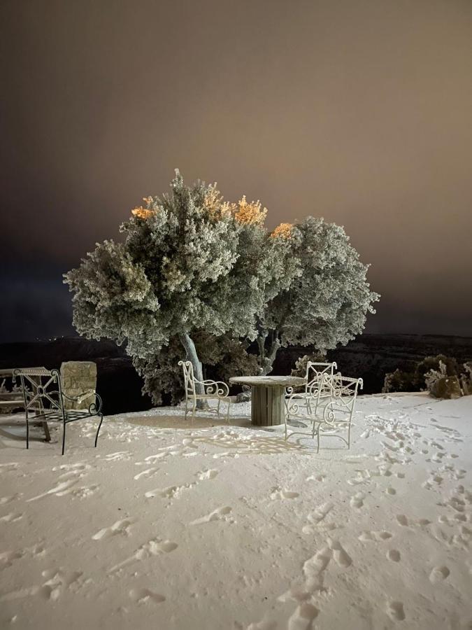 Jabal Dana Hotel - The Highest Hotel In Jordan Exterior photo